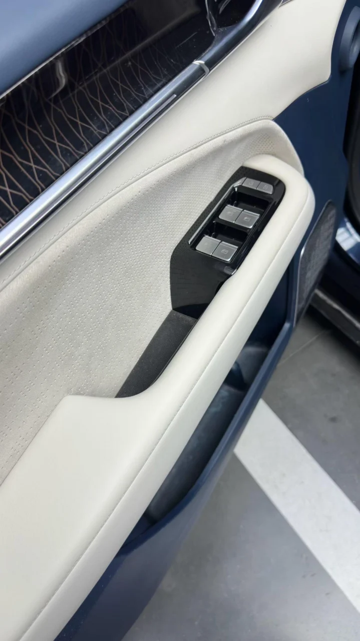 Repaired vehicle door panel